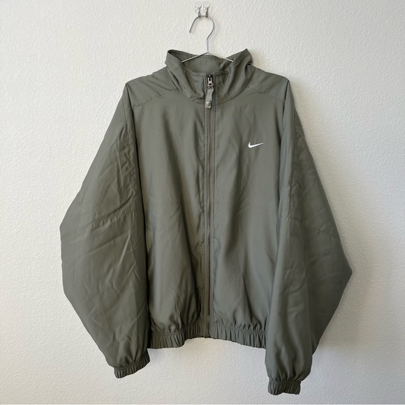Brand New Nike Olive Bomber Style Jacket Size XL - Picture 1 of 3